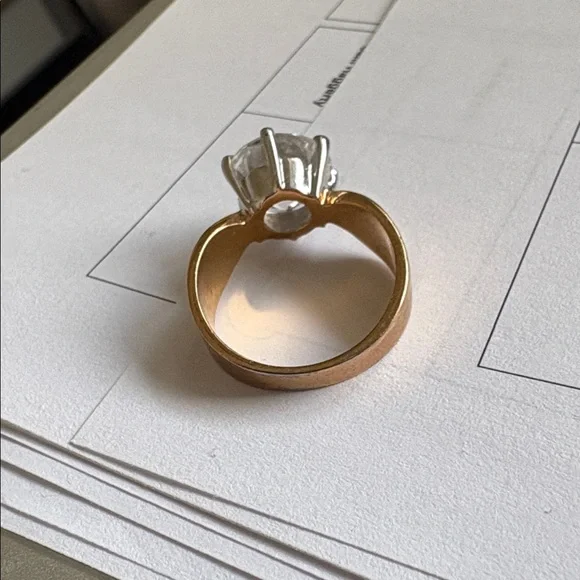 EUC Round Brilliant Cut Soltaire Diamond-Toned Thick Gold Band Ring - Picture 7 of 11